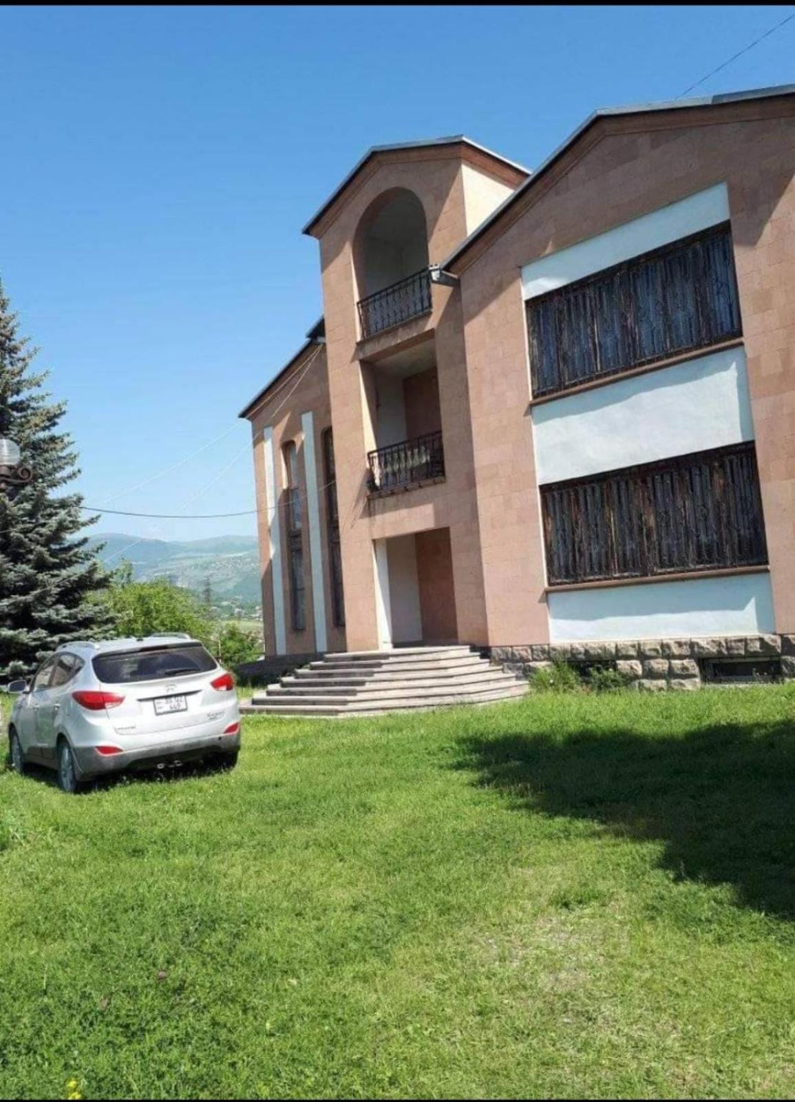 Luse Guest House Ijevan Eksteriør billede